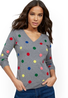 New York & Co. Essential V-Neck Sweater - Dot-Print |