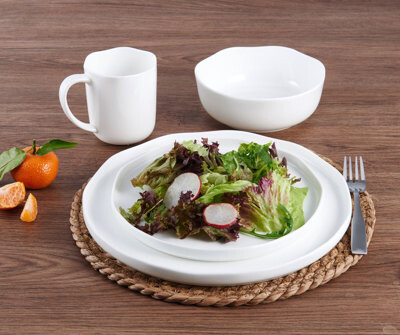 Mikasa Adelaide 16-Piece Lightweight Chip-Resistant Bone China Dinnerware Set Service for 4