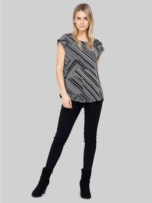 M&Co Izabel abstract stripe t-shirt