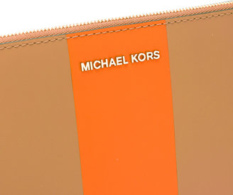 MICHAEL Michael Kors logo plaque clutch