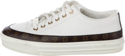 Louis Vuitton Leather Low Top Sneakers White Monogram Pattern Rubber Trim Round-Toes Platform Lace-Up Closure at Uppers Designer
