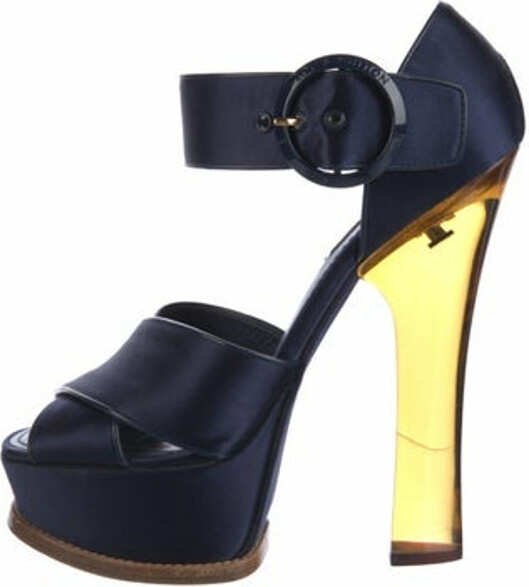 120mm Christian Louboutin Dark Blue V-neck Pumps paired with Louis Vuitton  Epi Dark Blue Leather Louise PM Bag