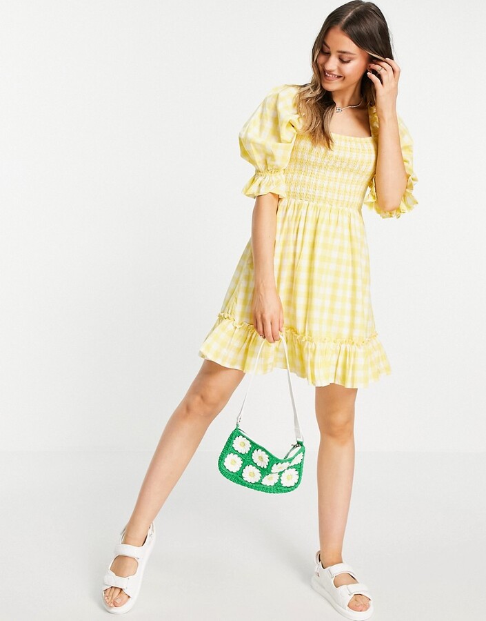 New Look tie back shirred smock dress in yellow gingham - ShopStyle