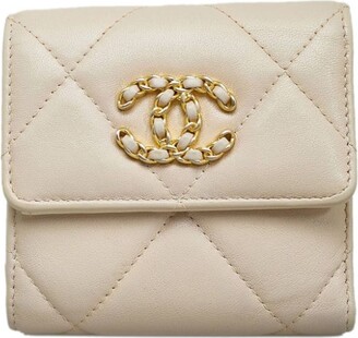 chanel pink wallet on