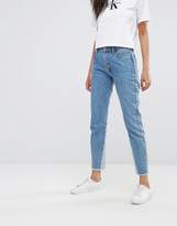 Calvin Klein - Jean droit taille haute avec ourlet contrastant