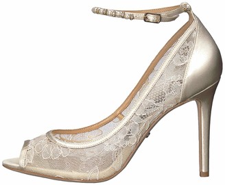 badgley mischka veronica lace pump