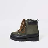 youth hiking boots