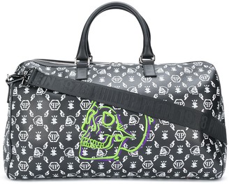 skull holdall