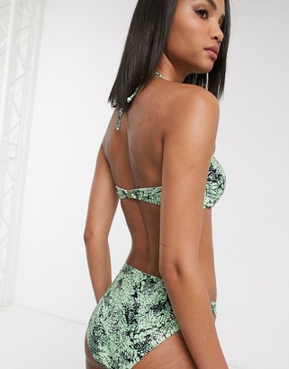 stereoanlæg skandaløse Mechanics Vero Moda bandeau bikini top with ring detail in green snake print -  ShopStyle Two Piece Swimsuits