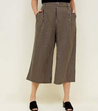 New Look Curves Black Stripe Twill Belted Culottes