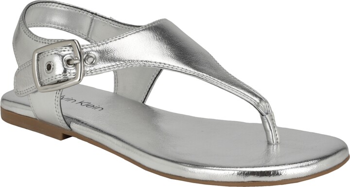 Calvin Klein Women's Moraca Round Toe Flat Casual Thong Sandals