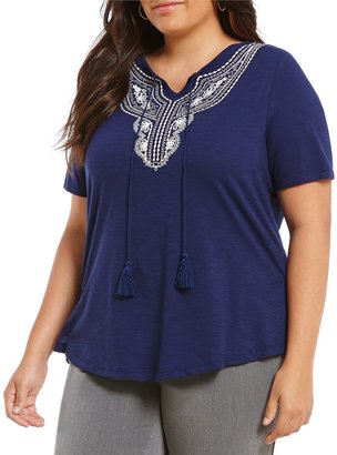 Allison Daley Plus Embroidered Notch Neck Short Sleeve Knit Top