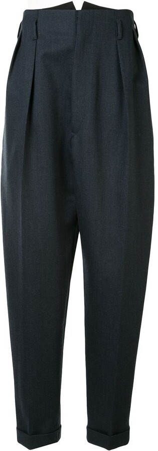loose fit tapered trousers