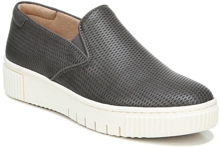 naturalizer tia booties