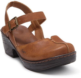 strappy clogs