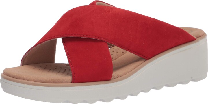 red clarks sandals