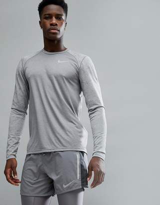 Nike Running Breathe Miler Long Sleeve Top In Grey With Arm Print 904665-036