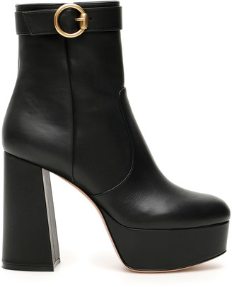 levity sylvia platform boot