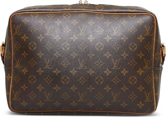 Sold at Auction: LOUIS VUITTON Reporter GM crossbody bag 1999