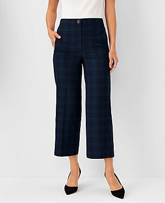 The Pull On Kick Crop Pant in Twill