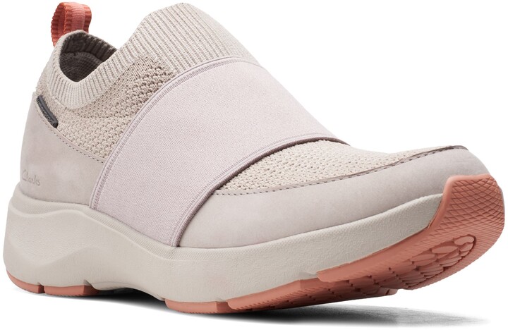 clarks wave trainers