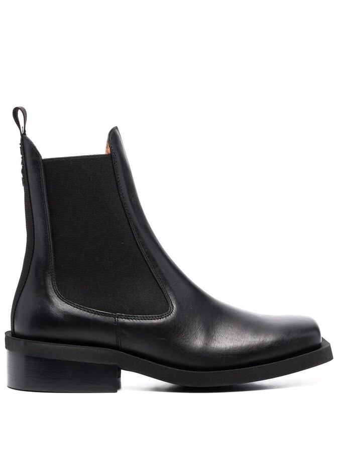 chelsea boots square toe