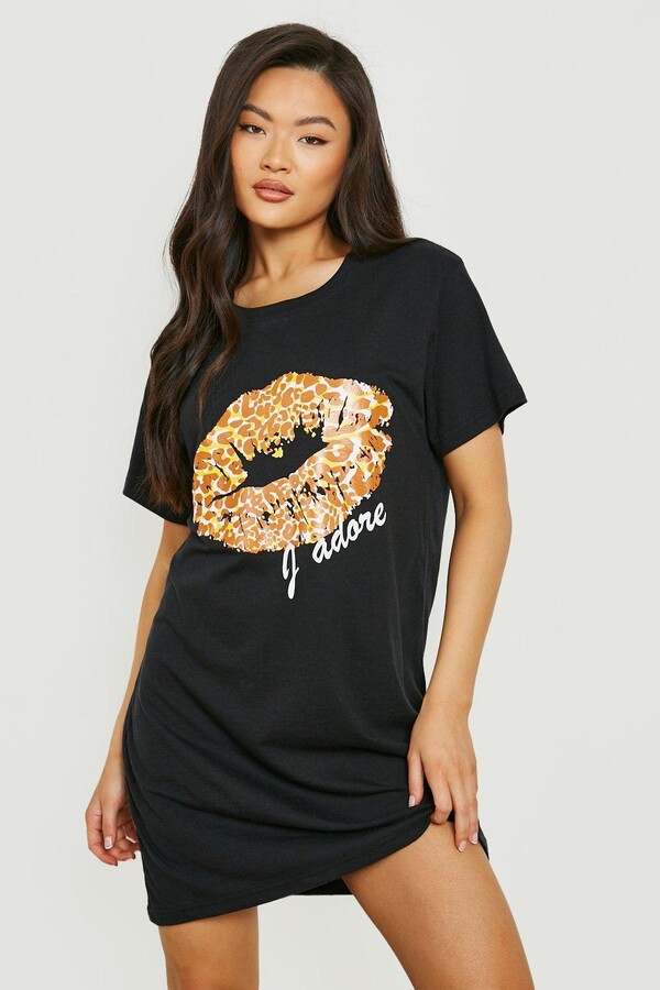 t shirt dress with lips