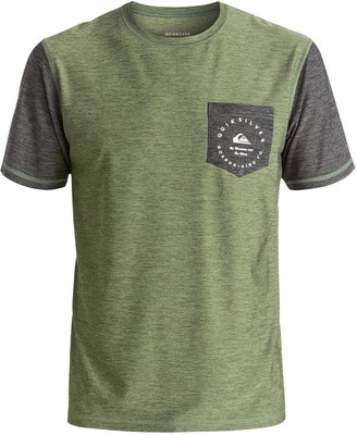 Quiksilver Men's Badge Pocket T-Shirt Rashguard