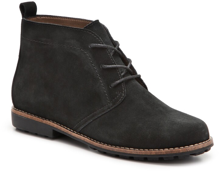 white mountain suede boots