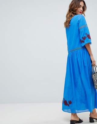Sisley Embroidered Flower Maxi Dress