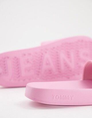 Tommy Jeans logo sliders in pink