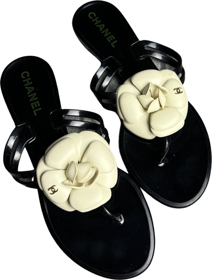 Chanel Leather flip flops - ShopStyle