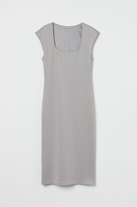 H&M Fitted dress