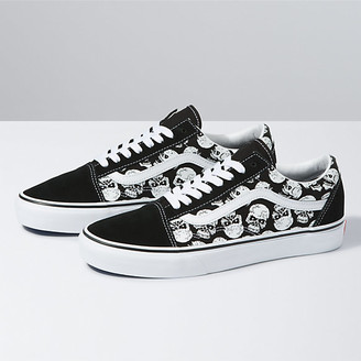 vans slip on skull shoes