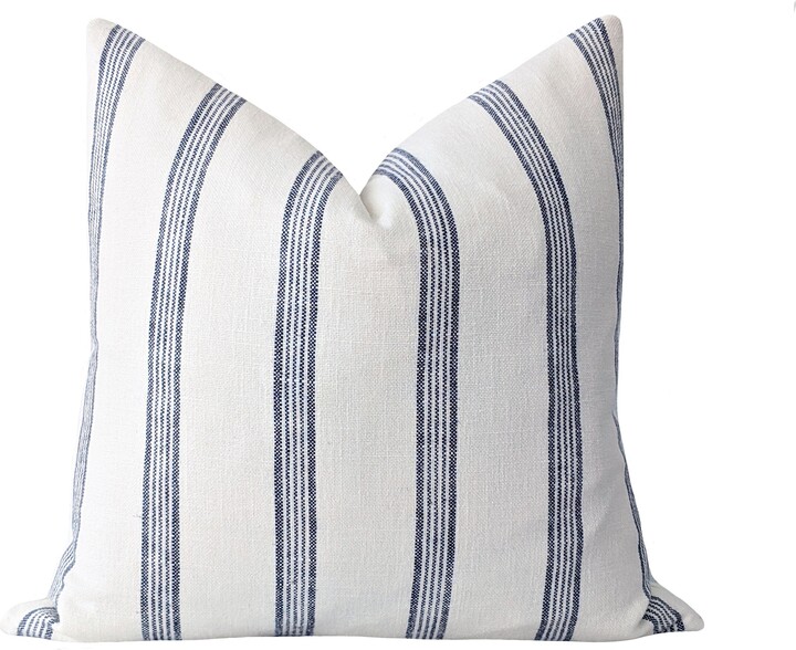 0円 ご注文で当日配送 Thread Centric Pink Silk 20x20 inch Handcrafted Decorative Throw Pillow Covers for Sofa Couch and Bed Floral Mediterranean Beaded Cushion - TC043PNK