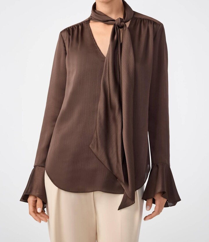 Alora Lavalliere Blouse In Walnut