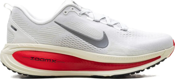 Vomero 18 "Platinum Tint Siren Red Light Smoke Grey Metallic Pewter" sneakers
