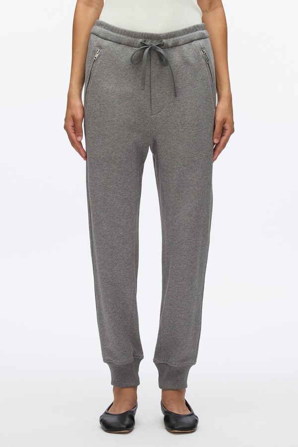 Classic Tapered Sweatpant in MELANGE GREY