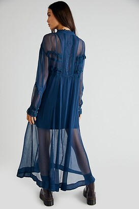 https://img.shopstyle-cdn.com/sim/58/7e/587eacb92318246153b6f7bf2839bd35_xlarge/amelia-lace-maxi-dress-by-free-people.jpg