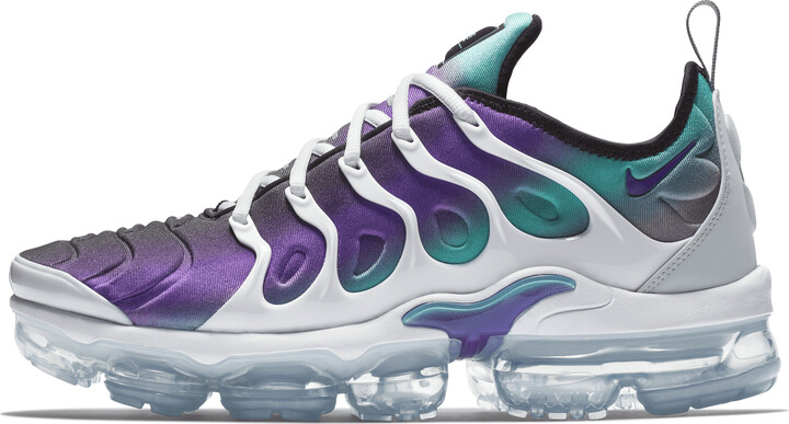 nike men's air vapormax plus shoes white