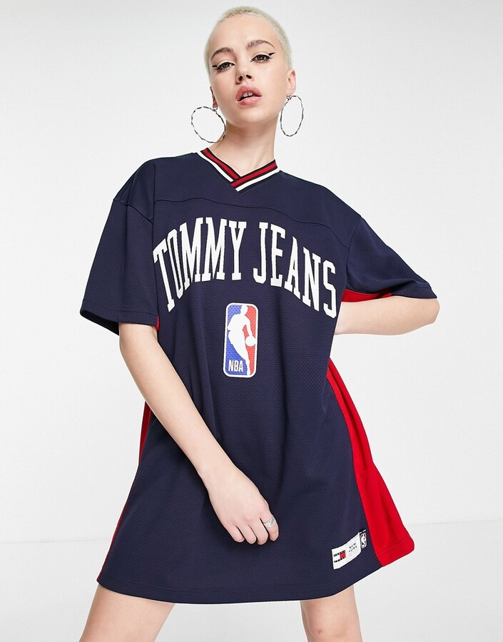 TOMMY JEANS AND NBA T-Shirt