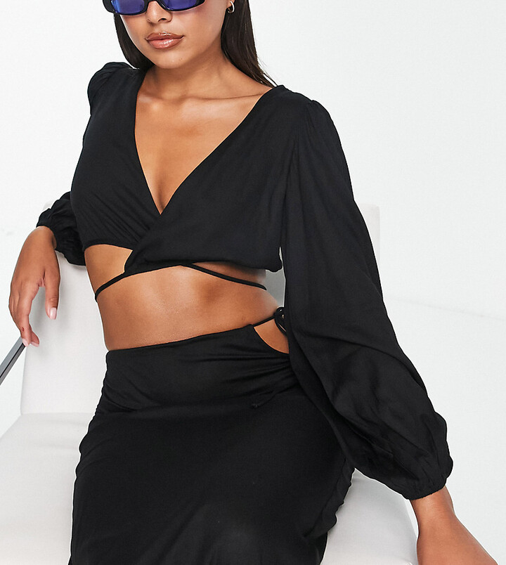 Esmée Esmee Exclusive beach tie wrap crop top with exaggerated sleeves