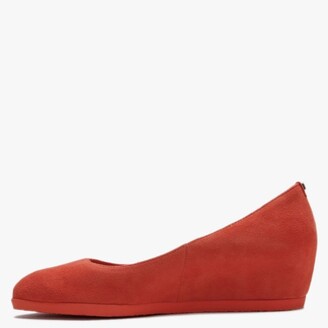 Högl Rosy Orange Suede Wedge Court Shoes