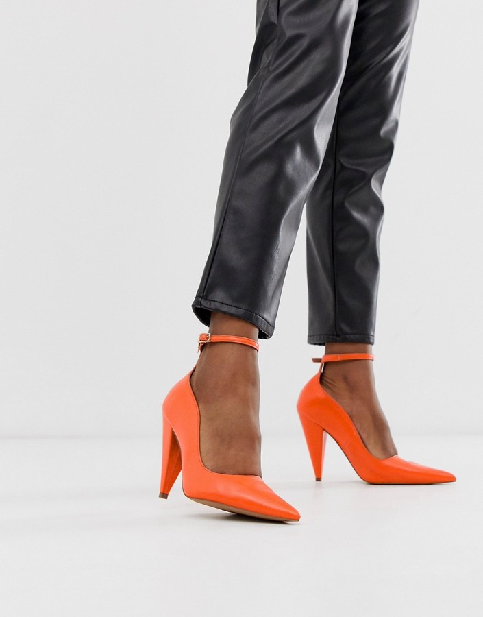 coral colored pumps