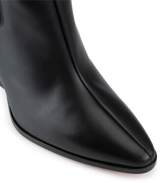 Frame Le Manhattan Pointed Toe Chelsea Boot