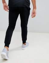 Thumbnail for your product : New Look joggers in black
