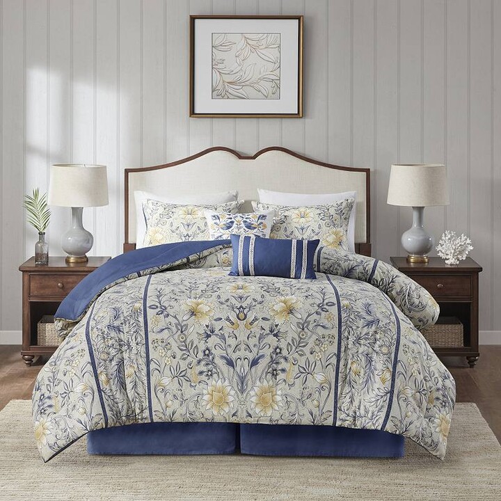 Harbor House Livia Cotton Comforter Set with Throw Pillows
