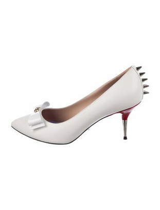 gucci sadie spike platform pump