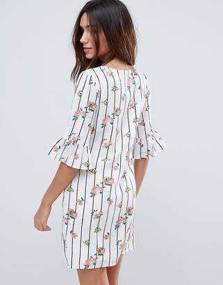 Yumi Frill Sleeve Shift Dress in Stripe Floral Print