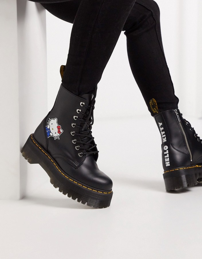 dr martens zuma flat chunky leather boots in black